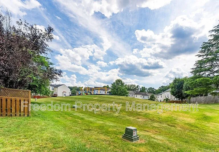 15305 Brazil Cir — Photo 46