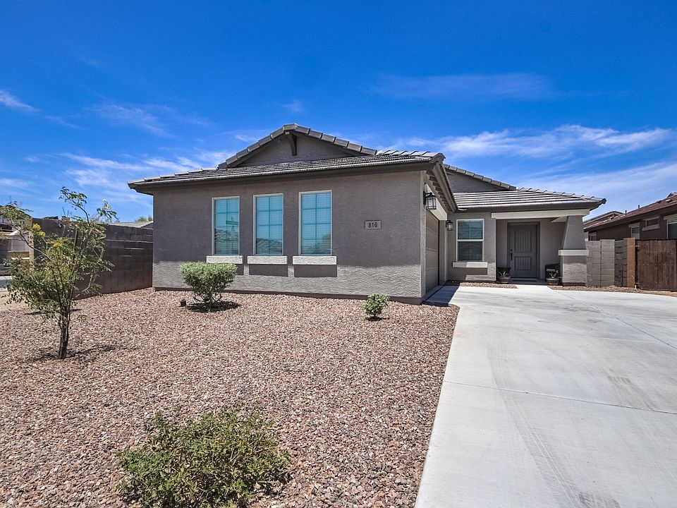 1st image of 816 W Jardin Dr