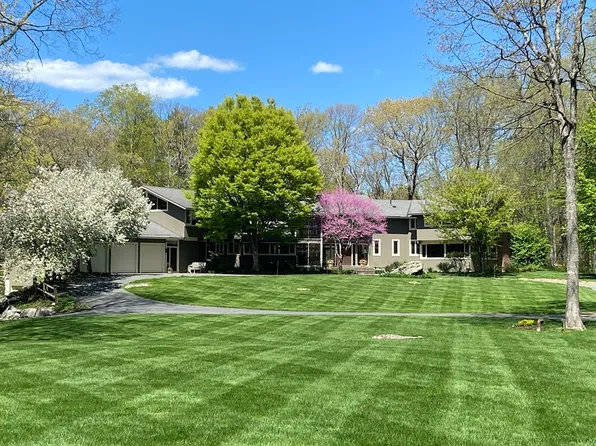 968 Lowell Rd, Concord, MA 01742