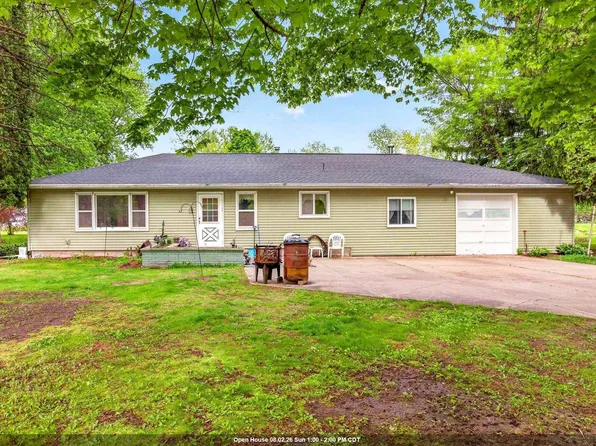N5121 36th Dr, Fremont, WI 54940