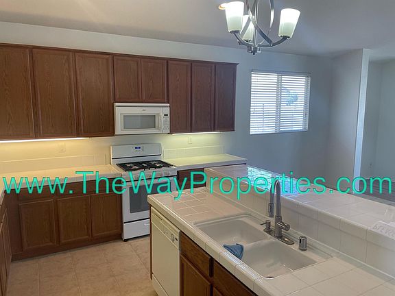3rd image of 12426 Ava Loma St