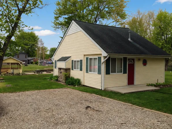 10974 Lookout St, Pinckney, MI 48169