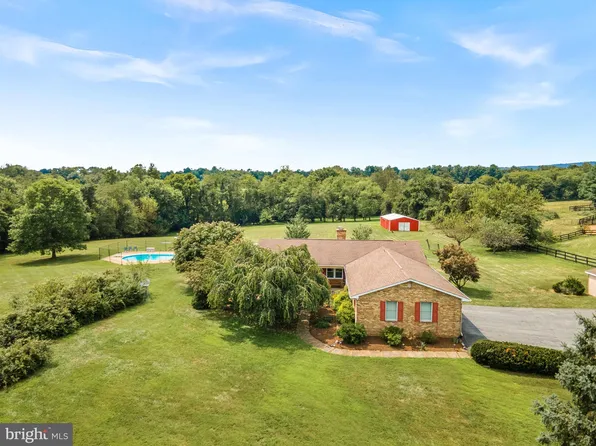 12821 Milltown Rd, Lovettsville, VA 20180