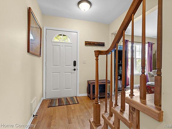 4th image of 2607 Ardmore Ave