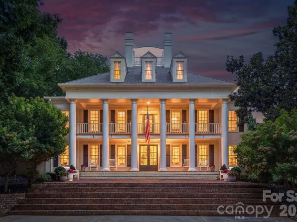 2611 Oakmeade Dr, Charlotte, NC 28270