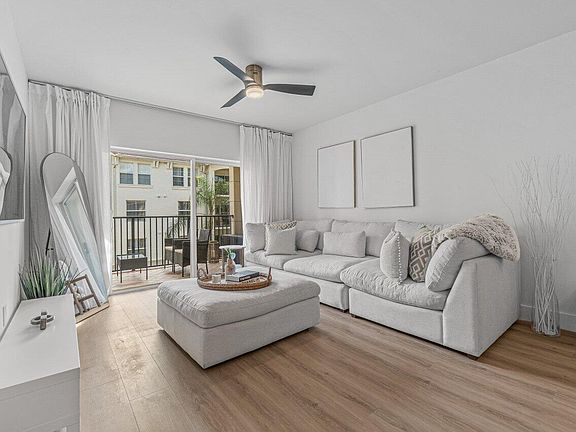 2nd image of 4315 Tuscany Way #4315