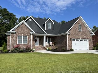 49 Ashton Ln, Lumberton, NC 28360