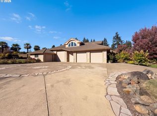 17695 S Fieldstone Ct, Oregon City, OR 97045