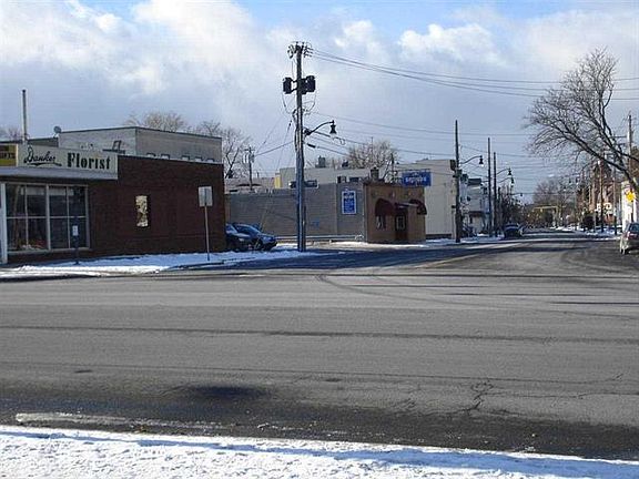 3rd image of 658 Central Ave