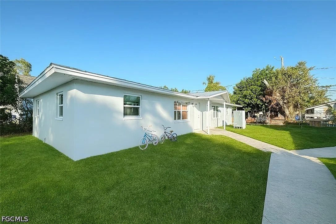2 bed, 1.0 bath, 780 sqft, $1,095 — Photo 1