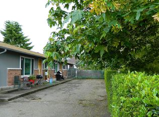 2811 S 216th St APT 4, Des Moines, WA 98198