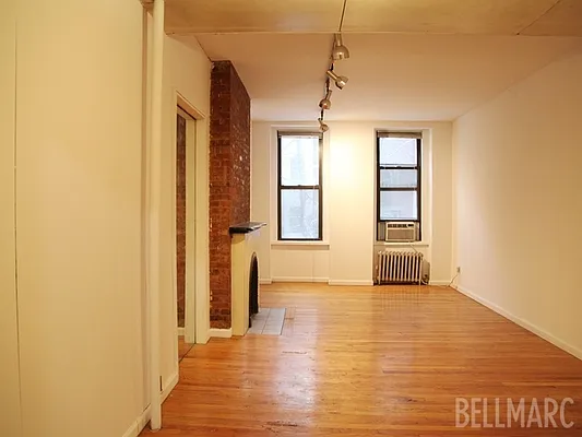 Rented by Bellmarc Realty | media 15