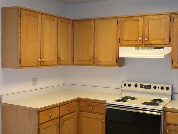 2nd image of 1410 University Ave APT C