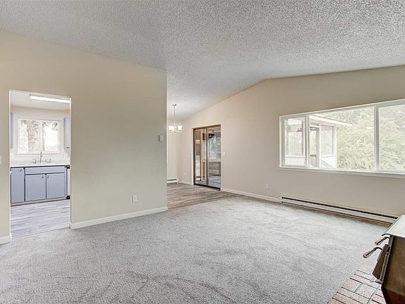 3rd image of 23321 Sinto Ct