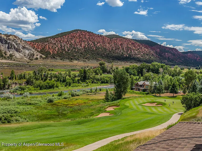 138 Club Lodge Dr — Photo 47