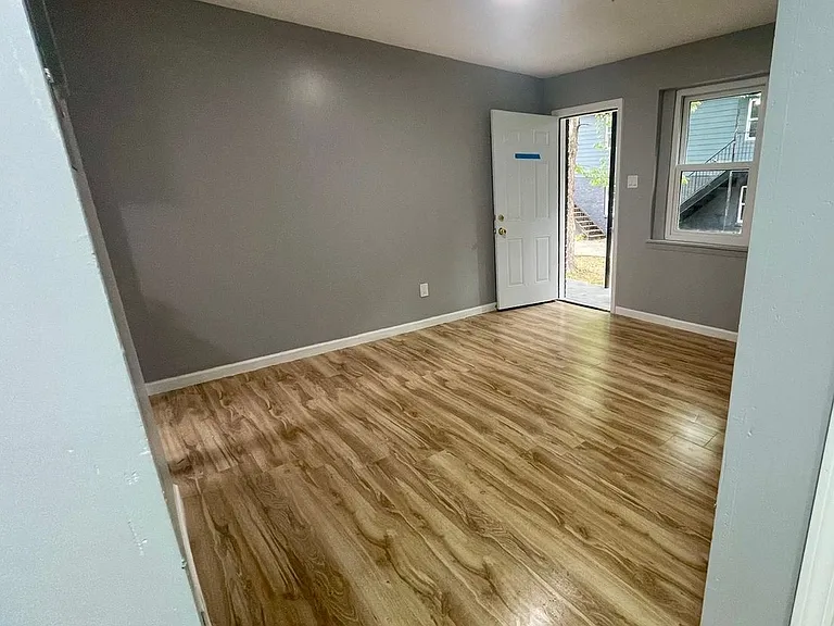 1297 Willie Mitchell Blvd — Photo 11