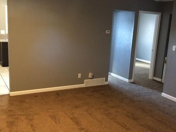 4th image of 3102 N 51st Ter APT A