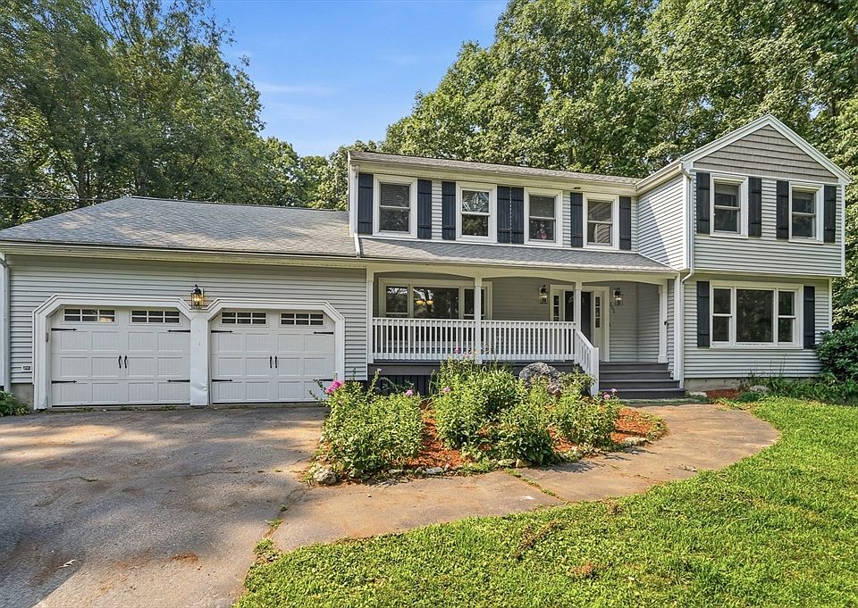 1st image of 202 Baldwin St