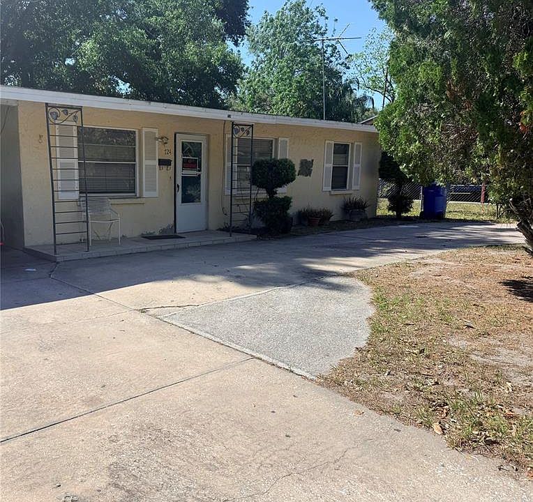 1st image of 724 18th St E