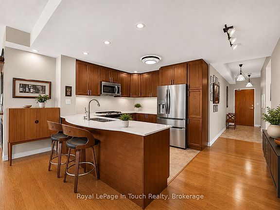 5th image of 699 Aberdeen Blvd #501