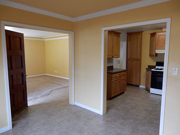 4th image of 5605 Olvera Ave