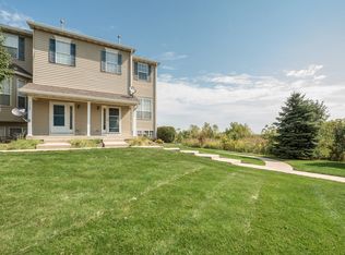 1351 Chestnut Ln, Yorkville, IL 60560
