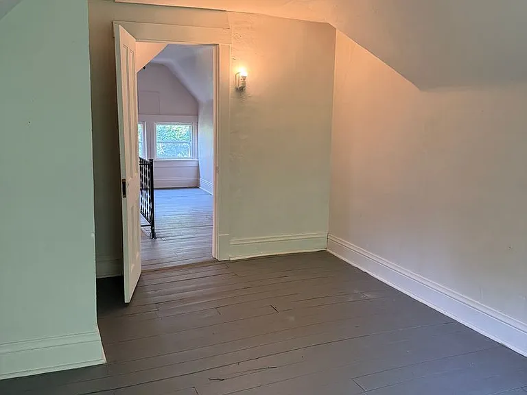 23216 Bergen Rd — Photo 6
