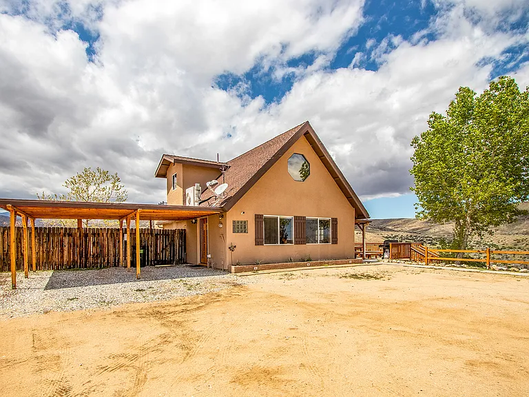 5031 Tom Mix Rd — Photo 2