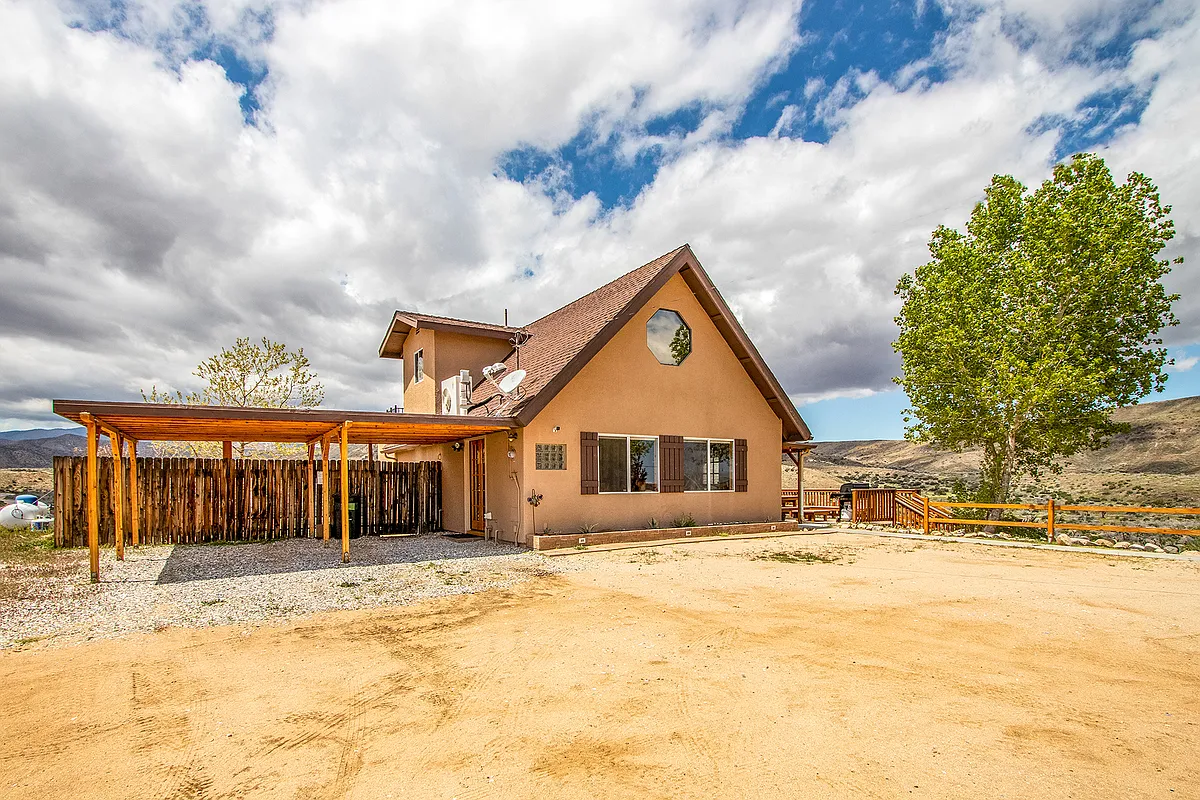 Building Photo - 5031 Tom Mix Rd