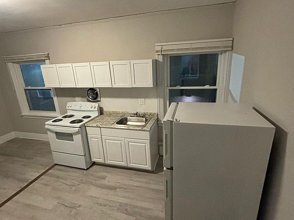 3rd image of 1007 Dana Ave APT 73