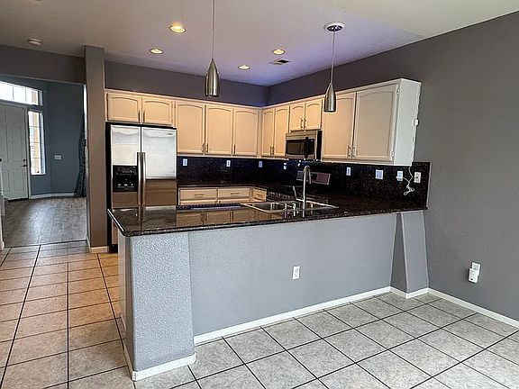 4th image of 532 Bella Calais Way