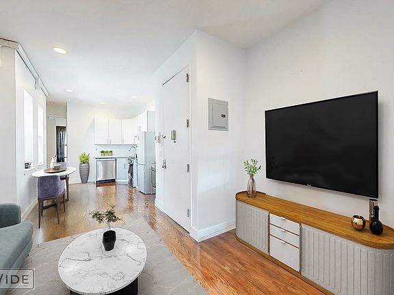 5th image of 10 Clermont Ave APT 4R