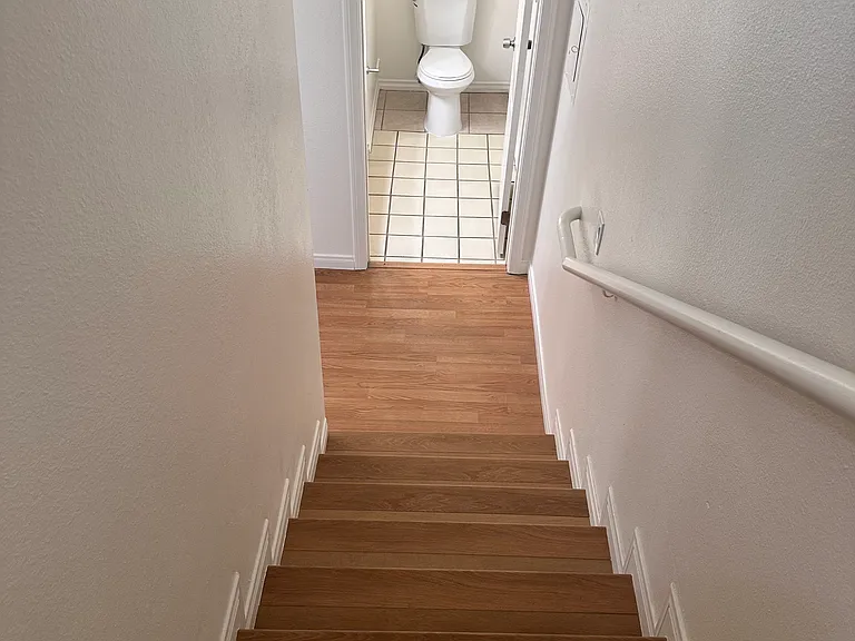 108 W Maple St #23 — Photo 42