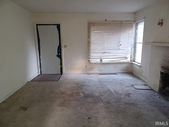 2nd image of 1910 S Vann Ave