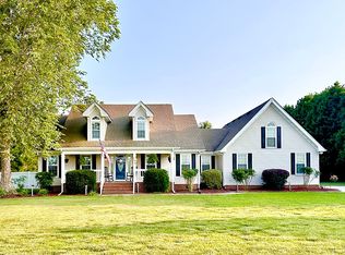 206 Wildwood Dr, Moyock, NC 27958