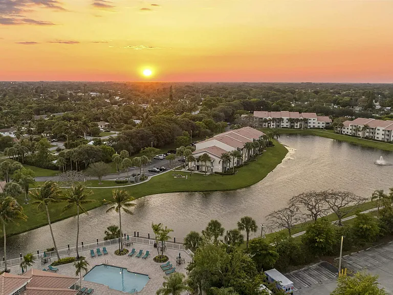 Waters Edge Delray — Photo 43