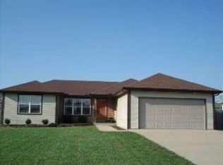 1201 Orchard Dr, Lebanon, MO 65536
