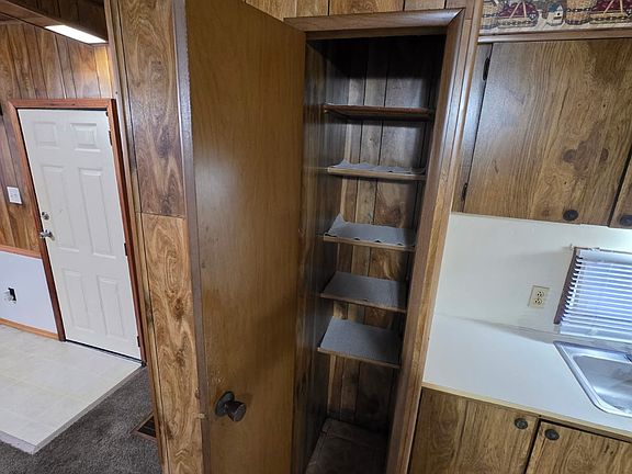 5th image of 4749 Marshall Ct #4749