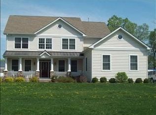 33 Victor Rd, Beacon, NY 12508