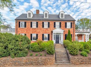 230 W Main St, Scottsville, VA 24590