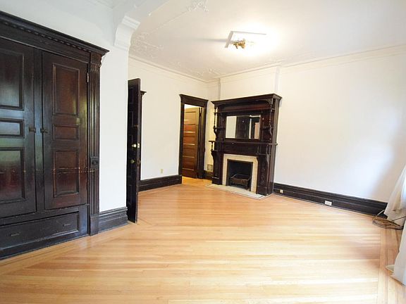 3rd image of 412 Park Pl #2