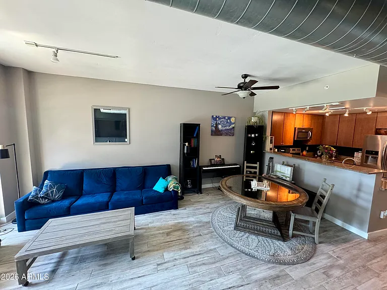 310 S 4th St #607 — Photo 8