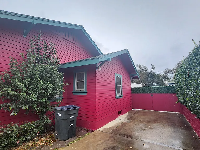 616 W Chapman Ave — Photo 65