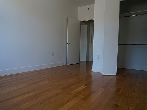 3rd image of 836 Bergen St #76