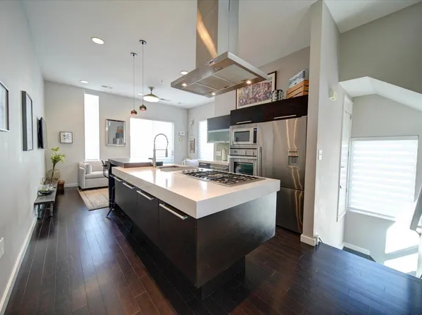 329 Viburnum Way Ct, Charlotte, NC 28208