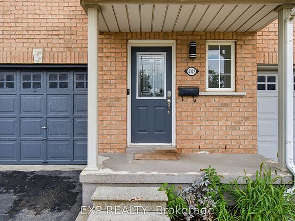 4th image of 4322 Fairview St