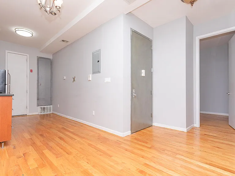 353 Grove St #3F — Photo 5
