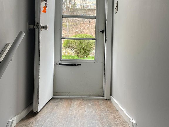 2nd image of 300 N Main St #1F