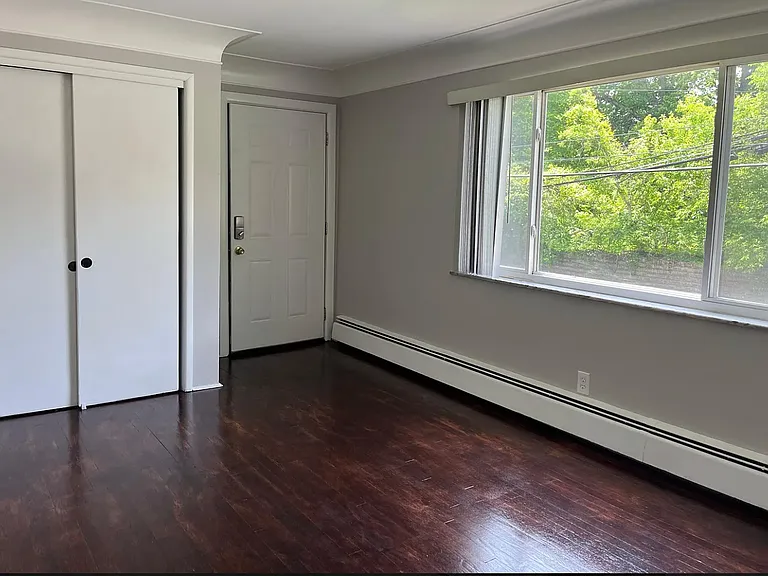 6308 Plainfield Rd #4 — Photo 4