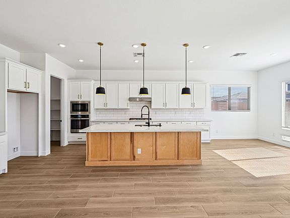 Madera - Aspen Interior Image 2